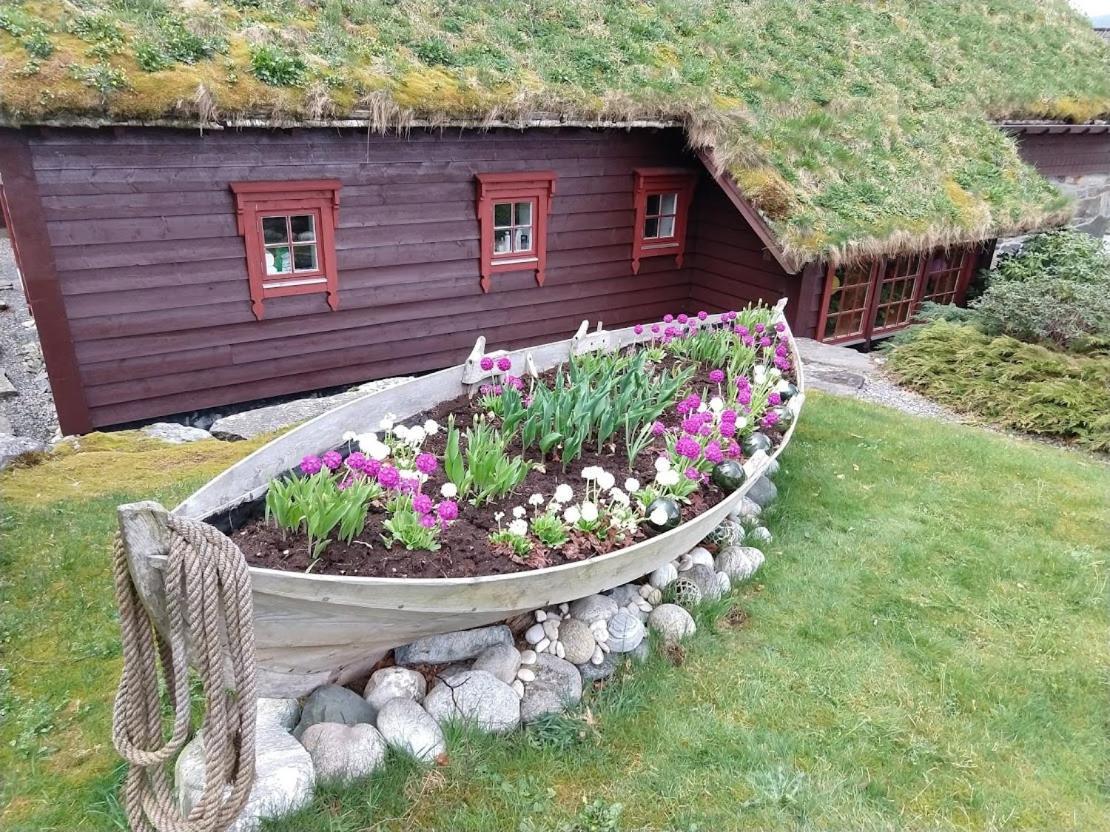 Orheimstunet - Gardsferie For Storfamilien Der Ogsa Hunden Er Velkommen Starheim エクステリア 写真